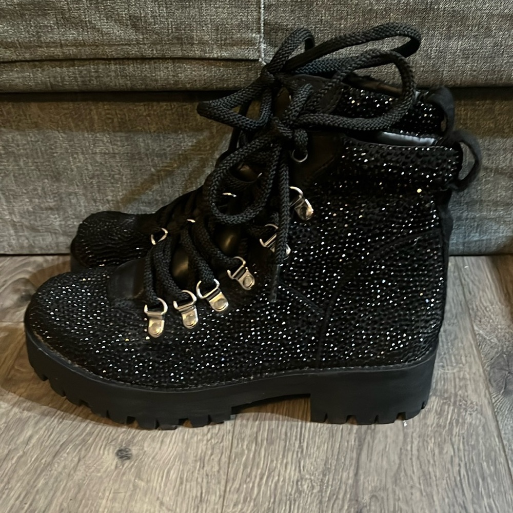 Steve Madden black sparkly combat boots in size and 6